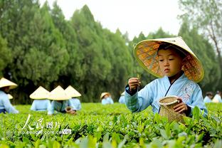 小里皮：米兰正在寻找中锋，我已经和他们谈了乔纳森-戴维的转会